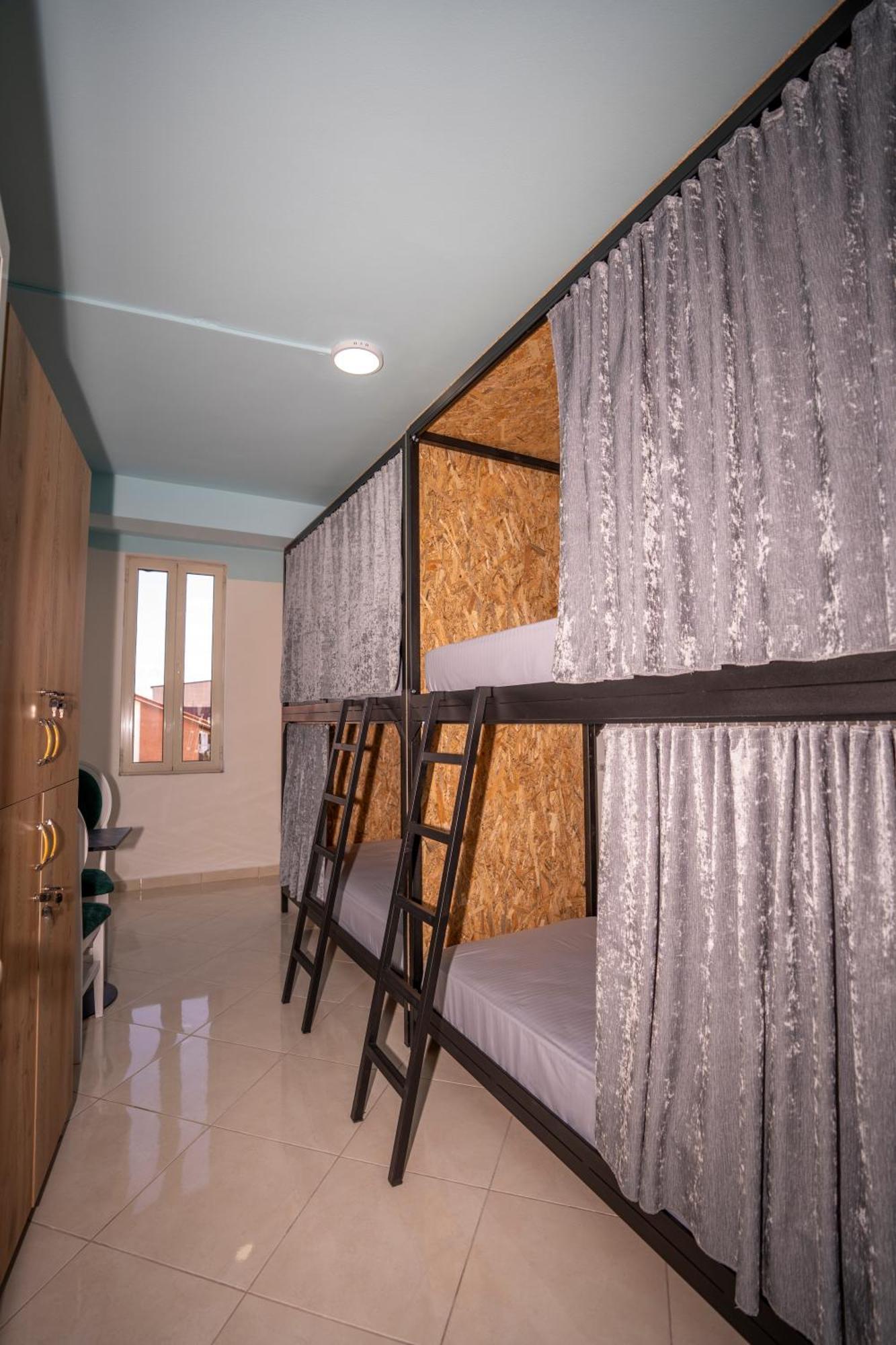 Golden Sleep Hostel Shkodër Esterno foto