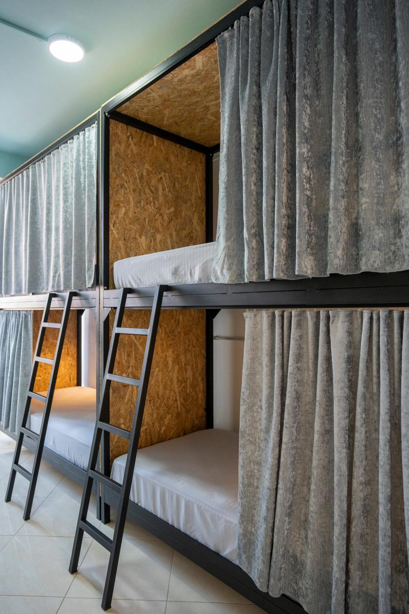 Golden Sleep Hostel Shkodër Esterno foto